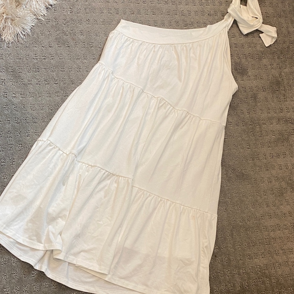 Elegant White One-Shoulder Women's dress